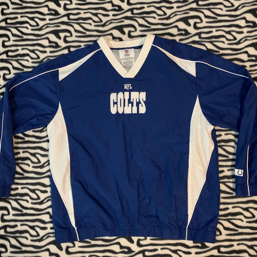 Colts pull over wind breaker